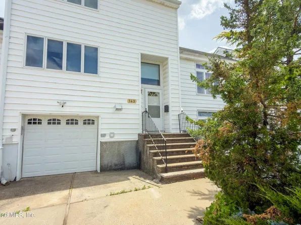 143 Hampton Grn, Staten Island, NY 10312