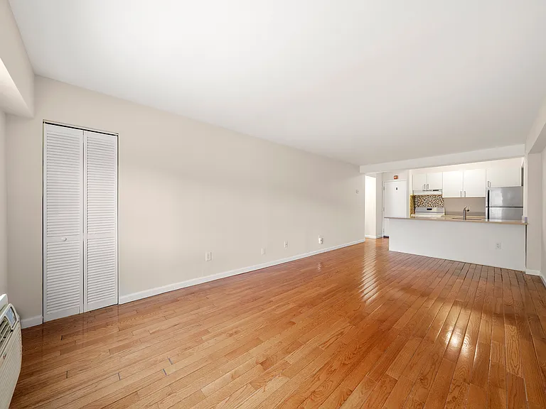 333 Grand Ave #2S — Photo 16