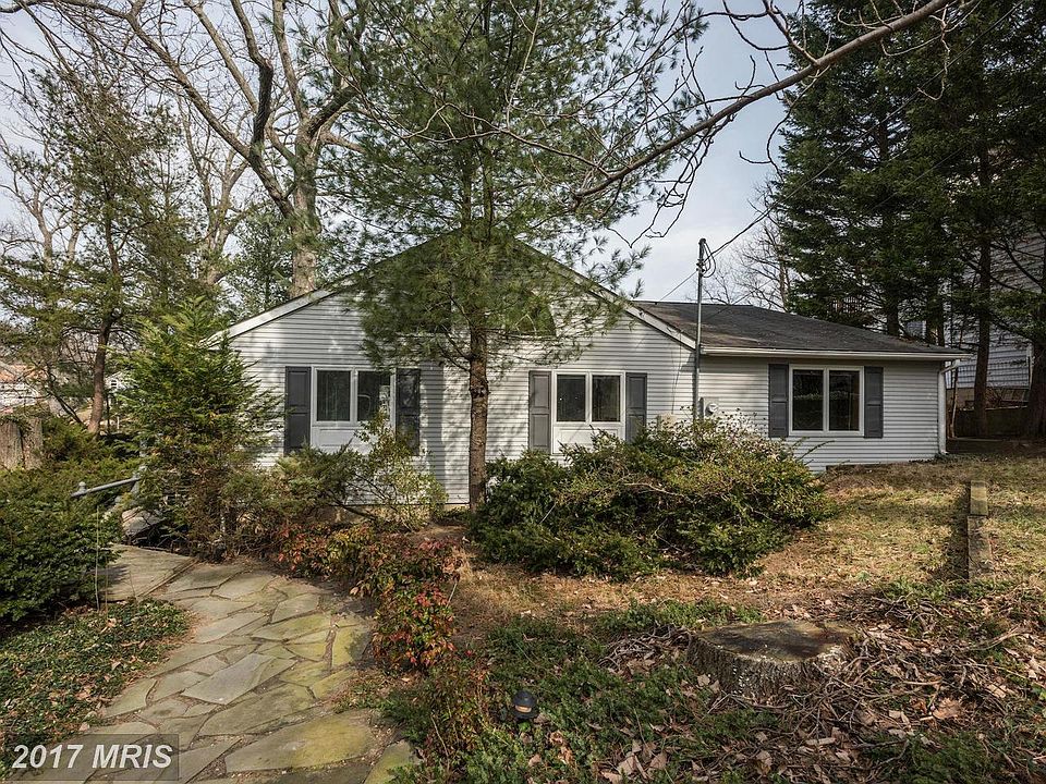 1st image of 730 Oak Grove Cir