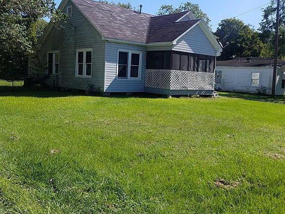 3rd image of 710 N Washington St