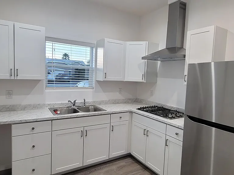 48440 Charlton Peak St — Photo 5