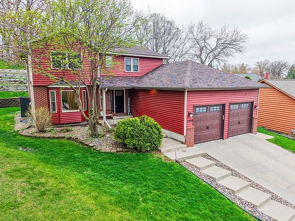 3rd image of 2209 Beacon Dr SW