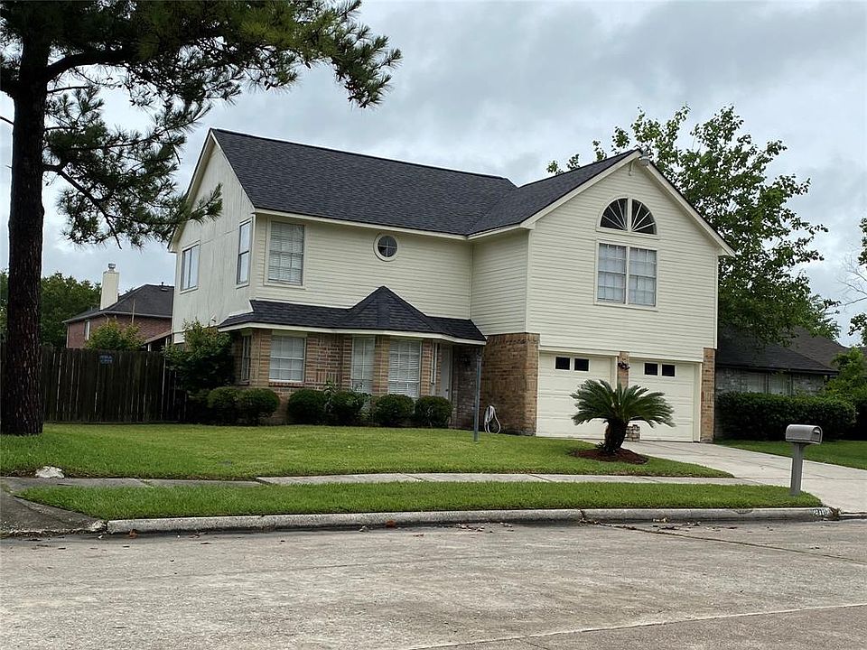 1st image of 2110 Wilshire Park Dr