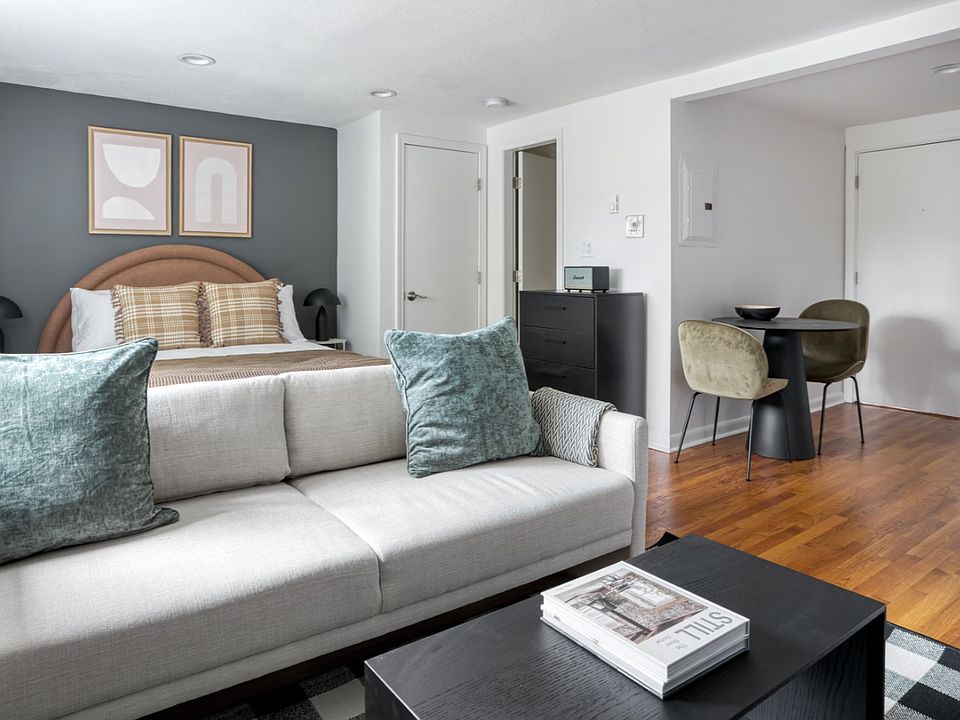 2nd image of 15 Euston Rd APT 23