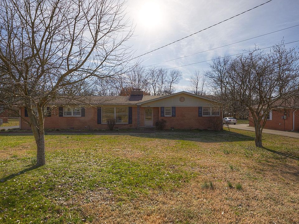 1st image of 124 Oaks Dr