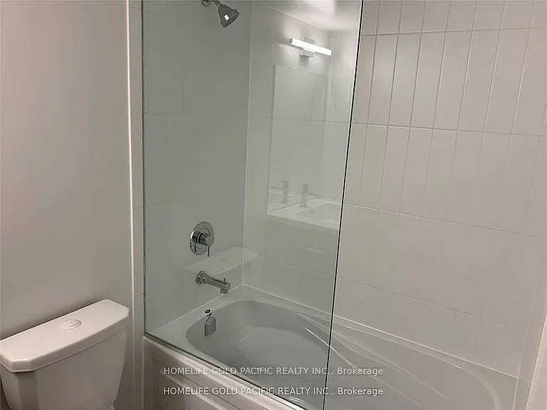 60 Shuter St #318 — Photo 12