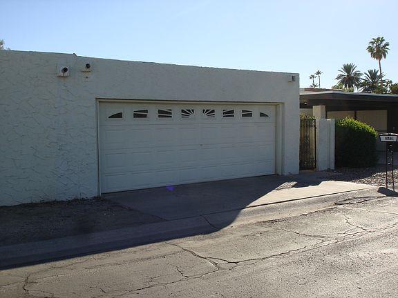 Garage and front of home faces North