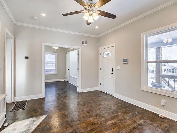 5th image of 3030 Askew Ave