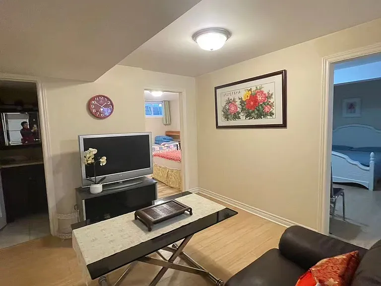 1 Yukon Dr #BASEMENT — Photo 5