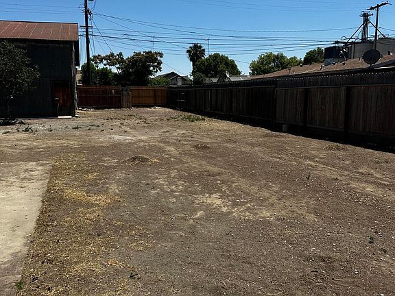 3rd image of 554 S G Street