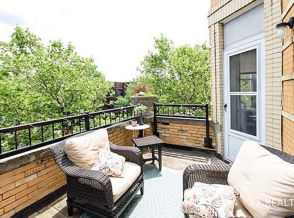 2nd image of 932 N Oakley Blvd #3S