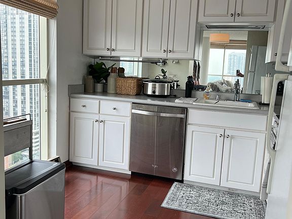 2nd image of 1212 N Lasalle St APT 2402