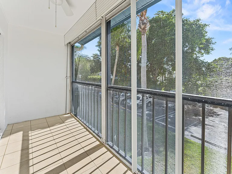 1117 Green Pine Blvd #D2 — Photo 6