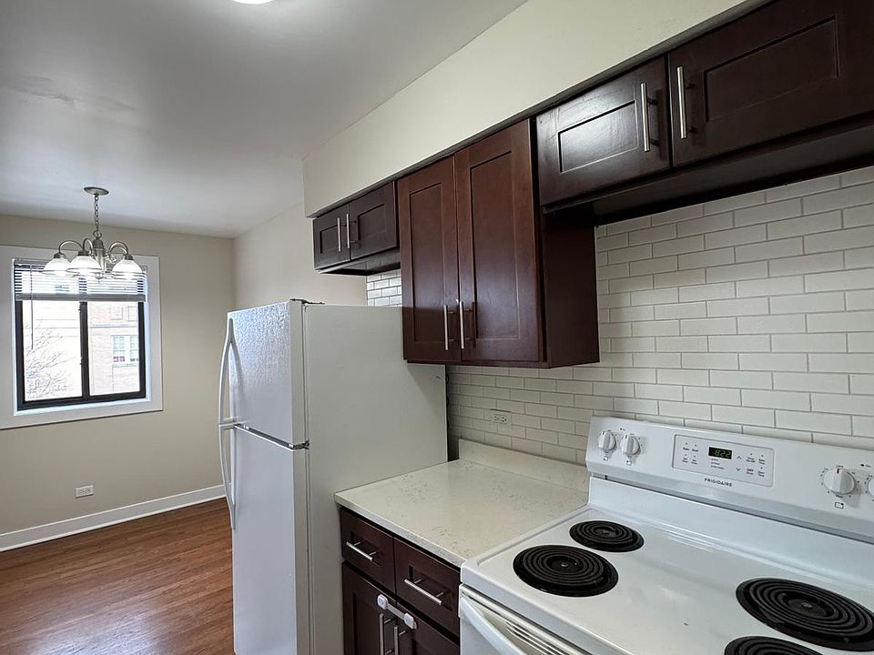 1st image of 5841 N Winthrop Ave APT 204