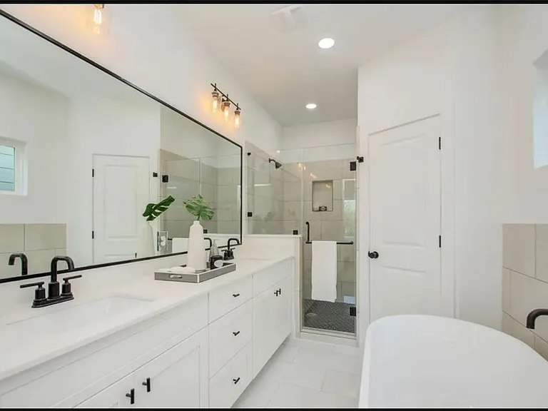 6730 Peerless St #D — Photo 11
