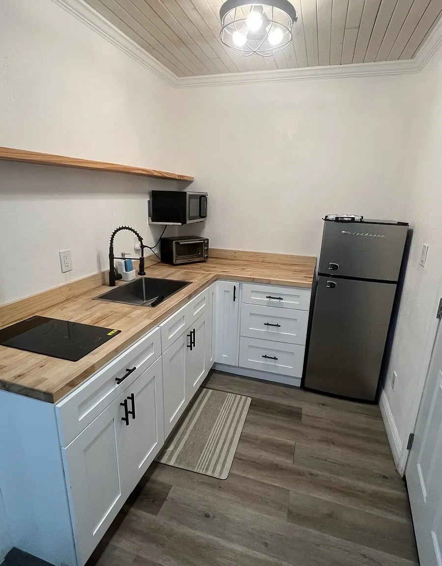 2 bed, 710 sqft, $1,750 — Photo 3
