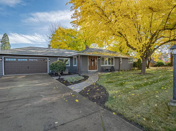 3642 Oak Pine Way, Central Pt, OR 97502