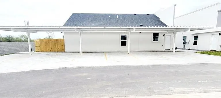 3405 Frio Ave #3 — Photo 1