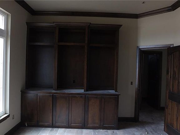 4th image of 3001 Desert Willows Ct
