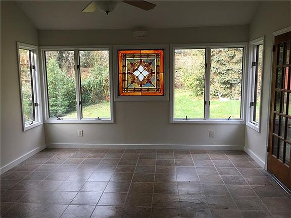 5th image of 317 Canterbury Dr