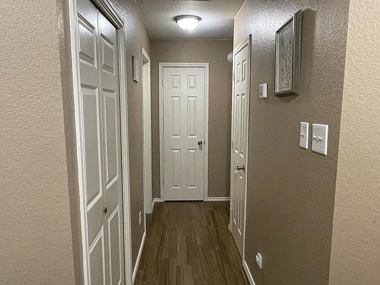 369 Phillips Dr — Photo 4