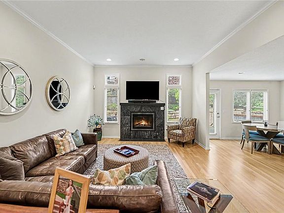 2nd image of 9304 W 125th St