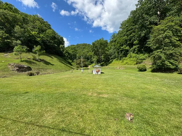 15078 Us Highway 33 W, Stumptown, WV 25267