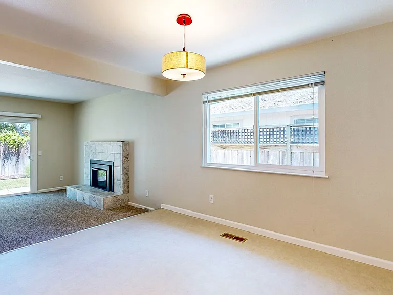 2146 Rivera Dr — Photo 25
