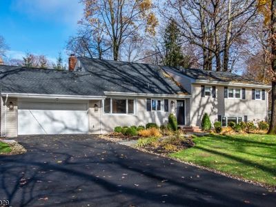 77 Hanover Rd, Mountain Lakes, NJ, 07046