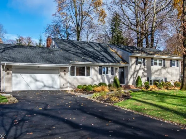 77 Hanover Rd, Mountain Lakes Boro, NJ 07046