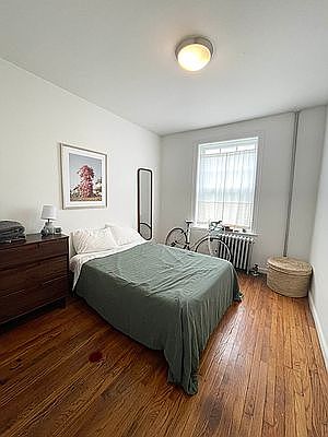 4th image of 172 Waverly Pl APT 3C
