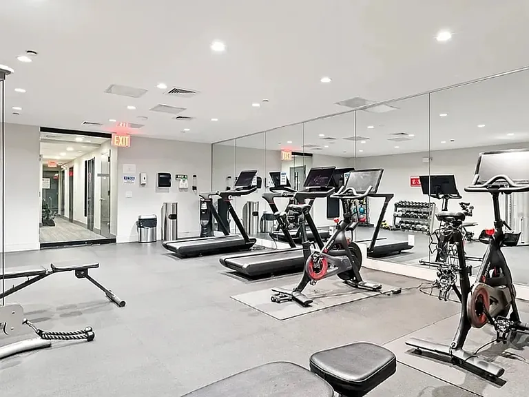 49 E 34th St #16B — Photo 11