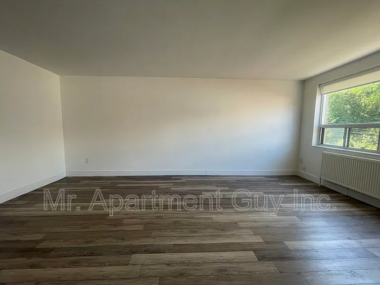 257 Torrens Ave #202 — Photo 11