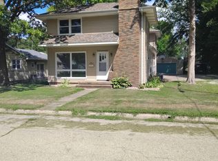 1031 E Olive St, Canton, IL 61520
