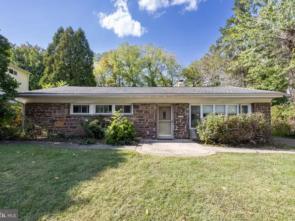 713 School Line Dr, King Of Prussia, PA 19406