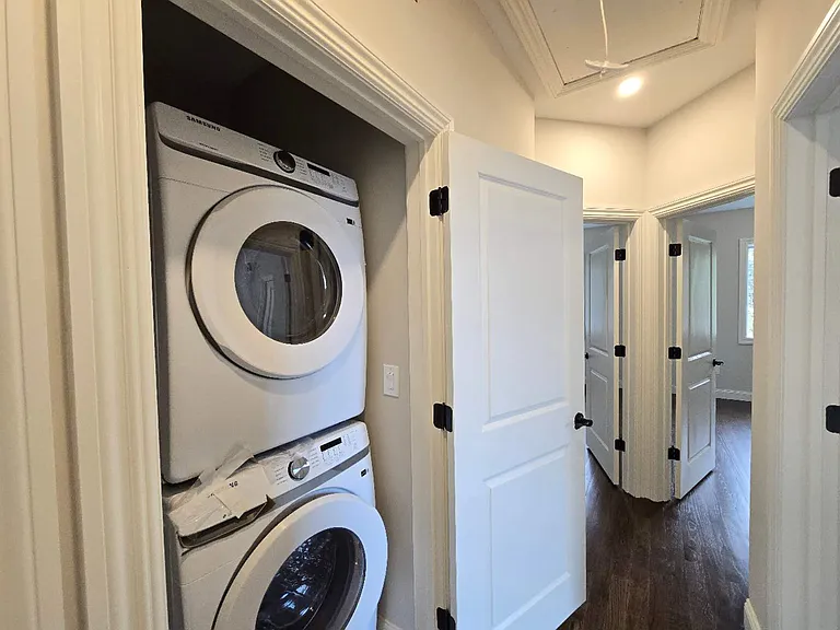 79 Wandel Ave #2 — Photo 10