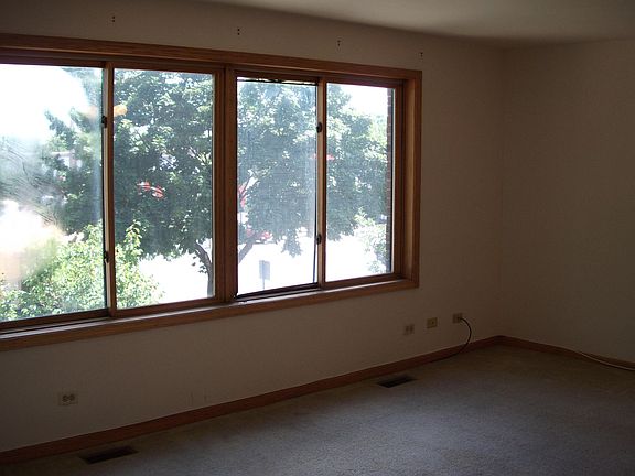 3rd image of 5806 N Napoleon Ave APT 3