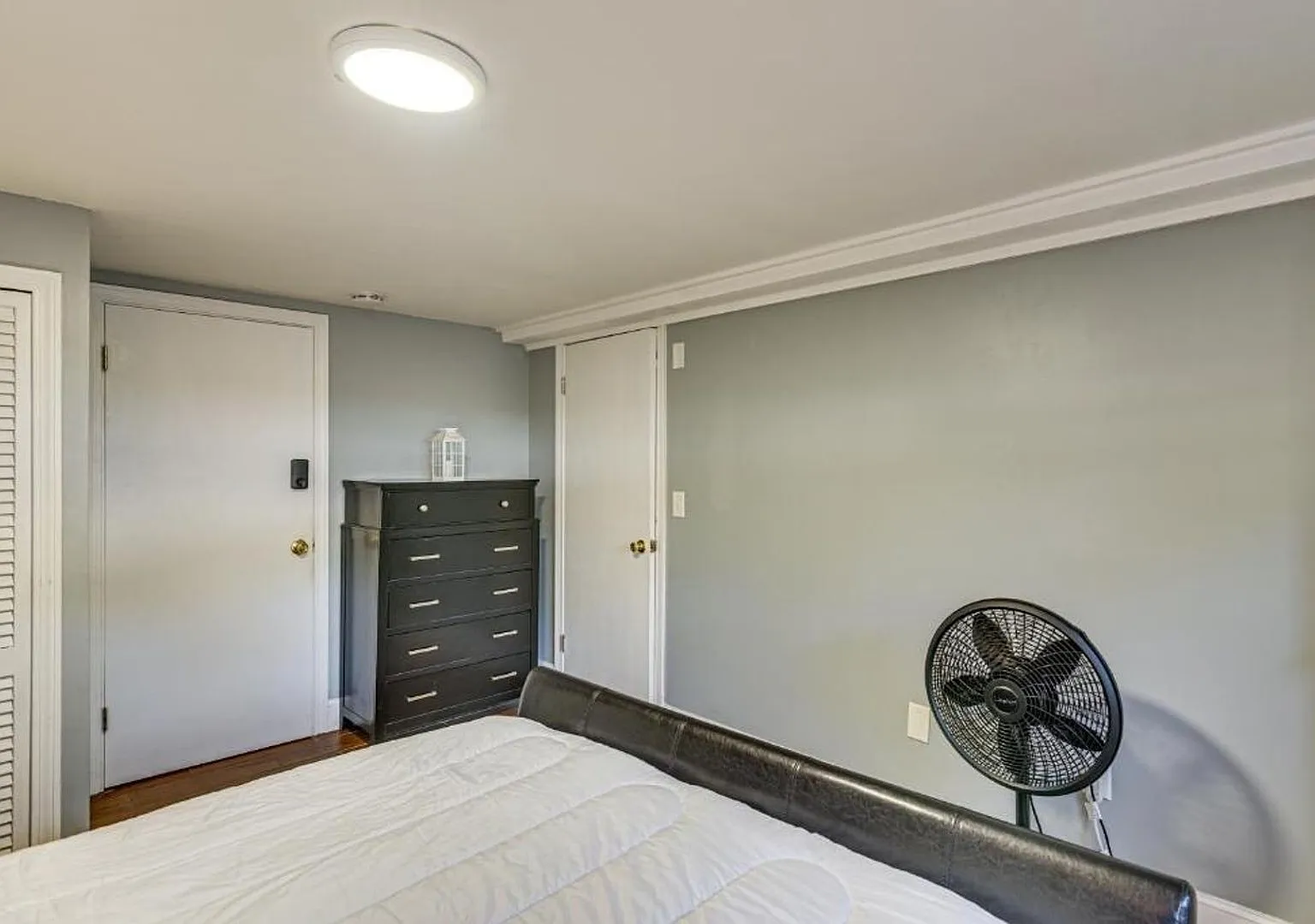 Charming 1BR House in South Easton — Photo 4