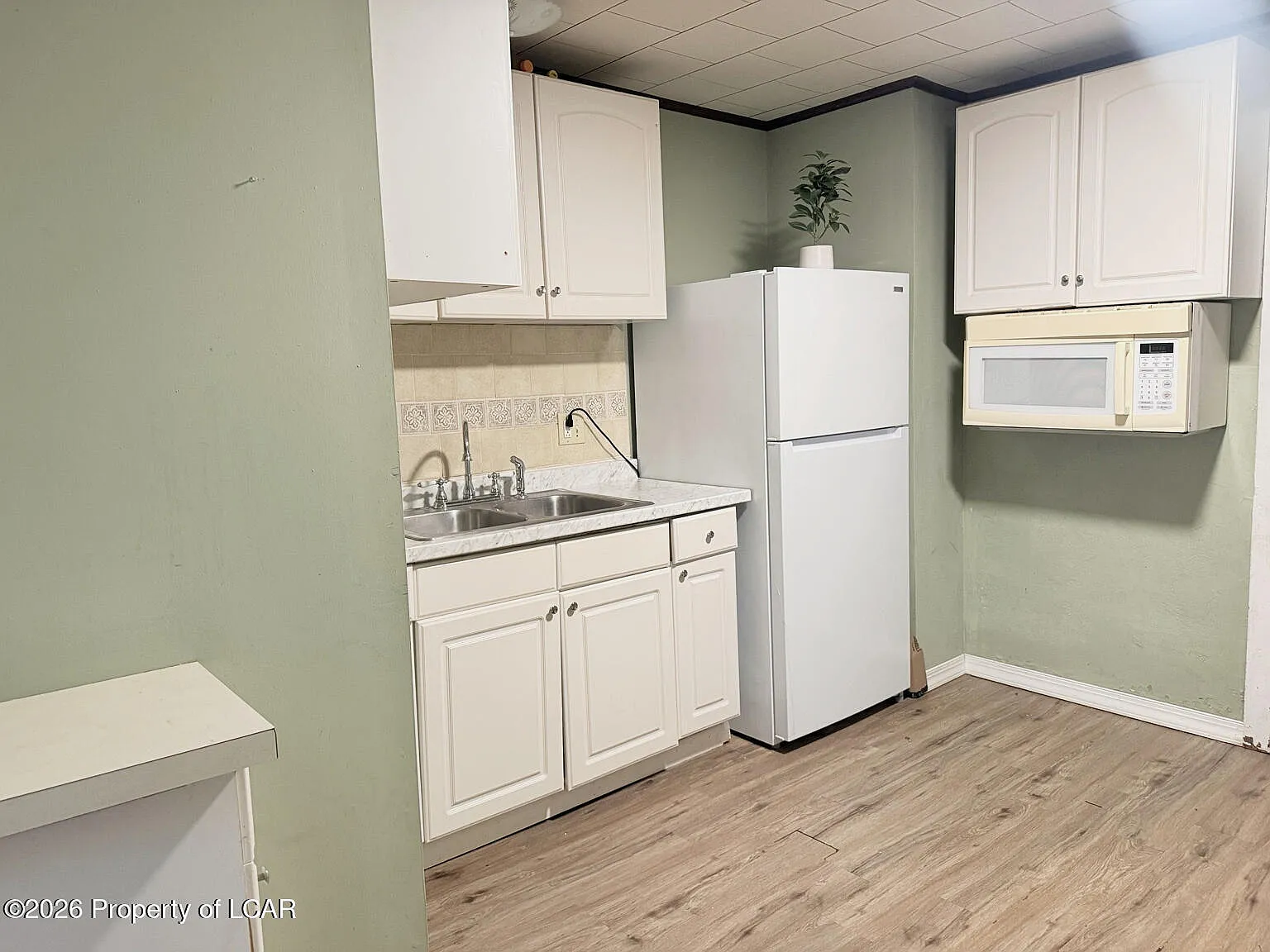 2 bed, 1.0 bath, 1008 sqft, $950 — Photo 3