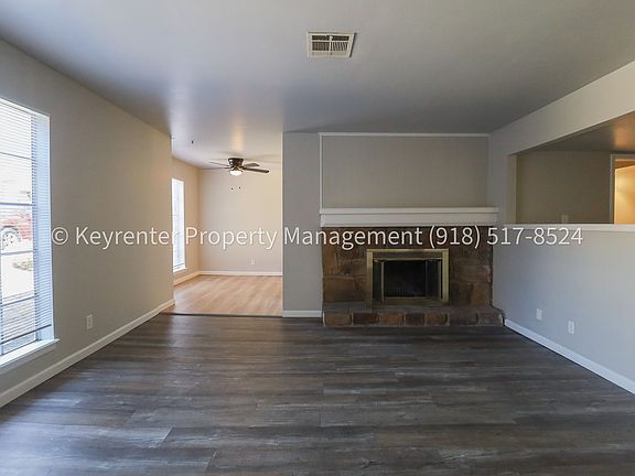 4th image of 6717 S Richmond Ave Unit 541