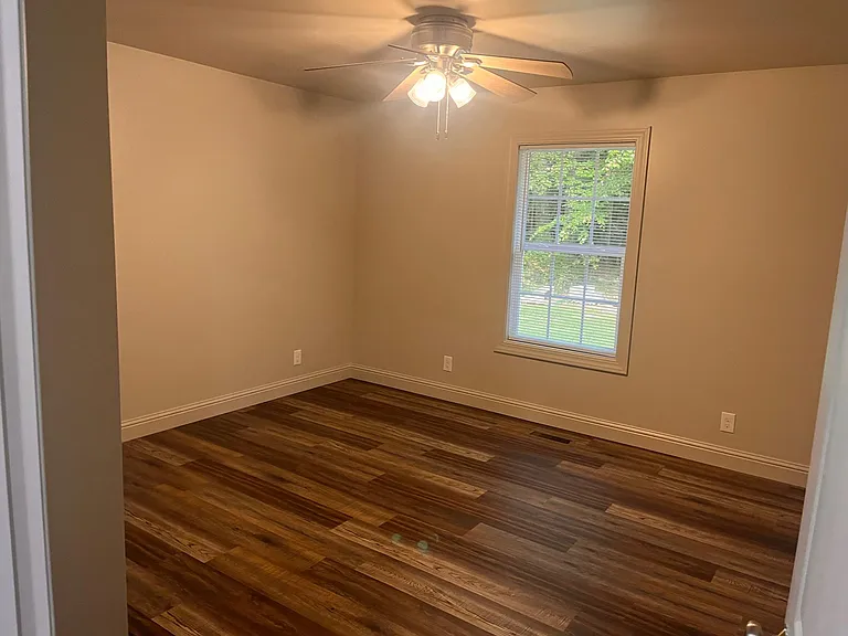 665 Treadwell Rd — Photo 11