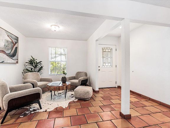 2nd image of 4805 Canyonbend Cir