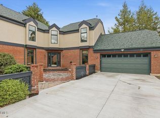 214 Colonial Avenue, Albany, NY 12208