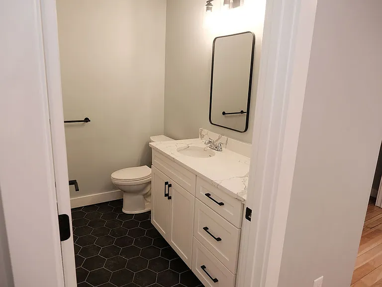 444 Fore St #202 — Photo 15