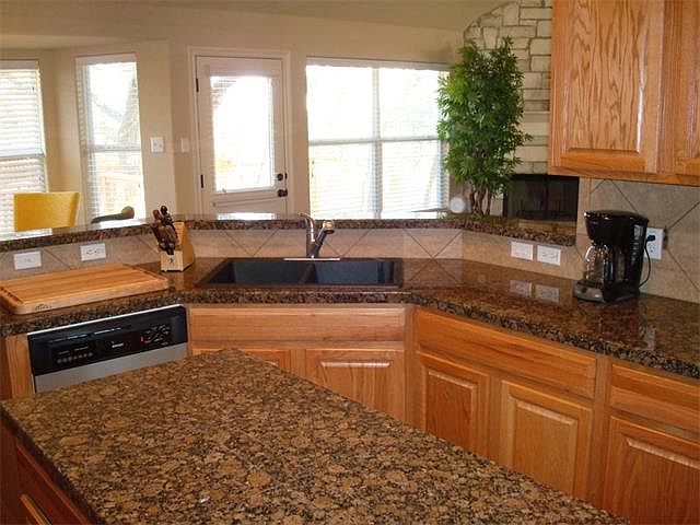 2nd image of 15204 Nightingale Ln