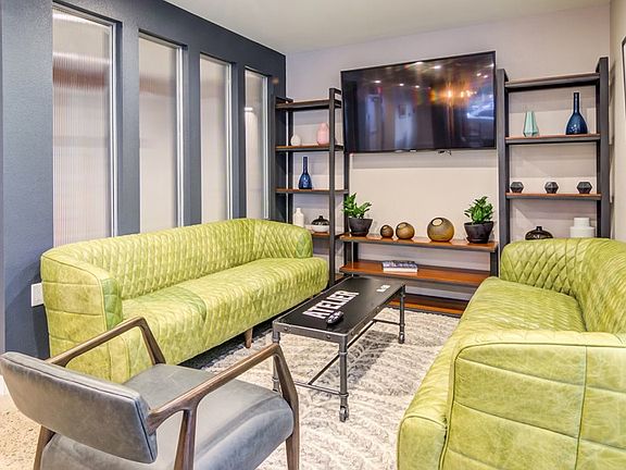 4th image of 435 13th St #435_107