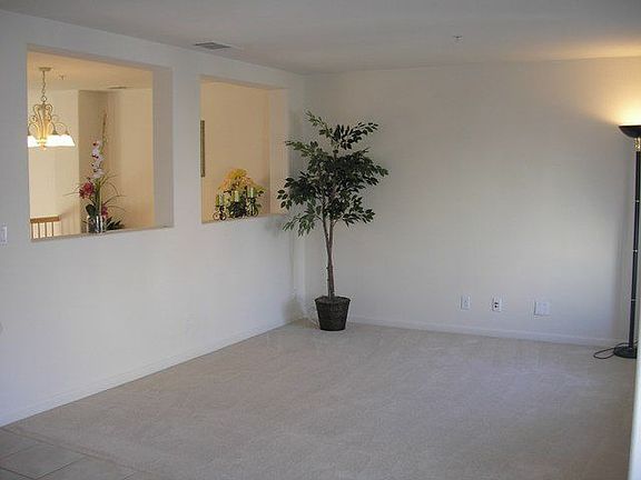 3rd image of 3216 Vinifera Dr