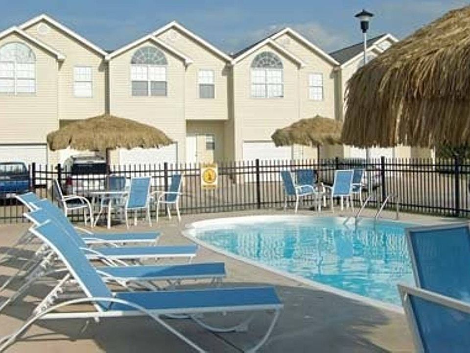 Outdoor Swimming Pool