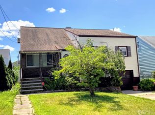 56 Farmingdale Rd, Fords, NJ 08863