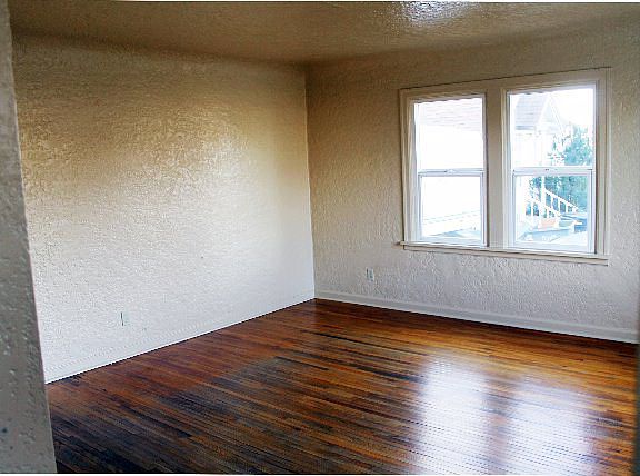 4th image of 1254 Boyer Ave